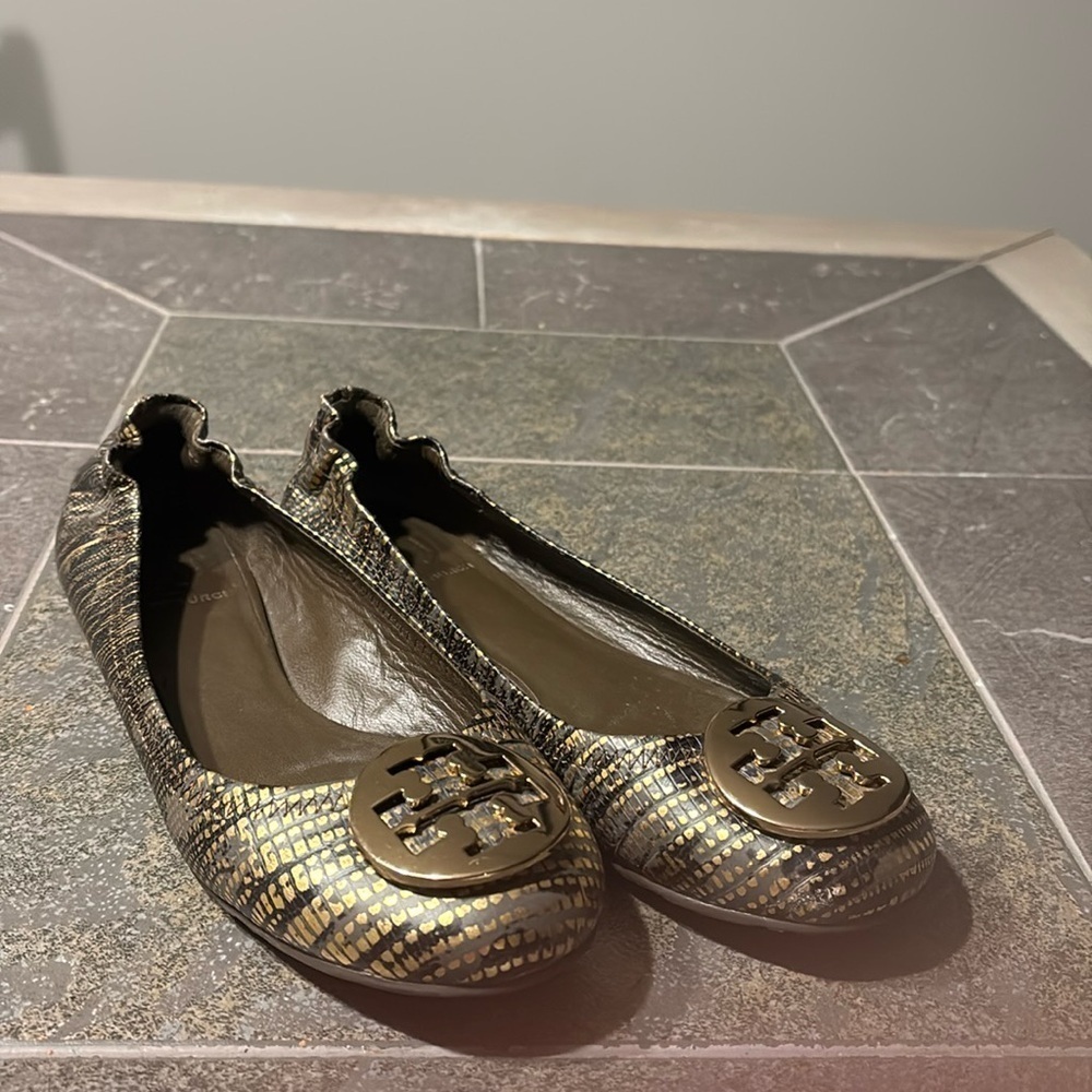 Tory Burch Reva Embossed Gold Metallic Lizard Ballet Shoes Size 7.